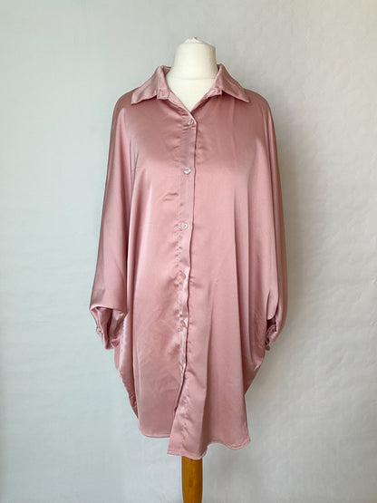 Chemise satinée longue