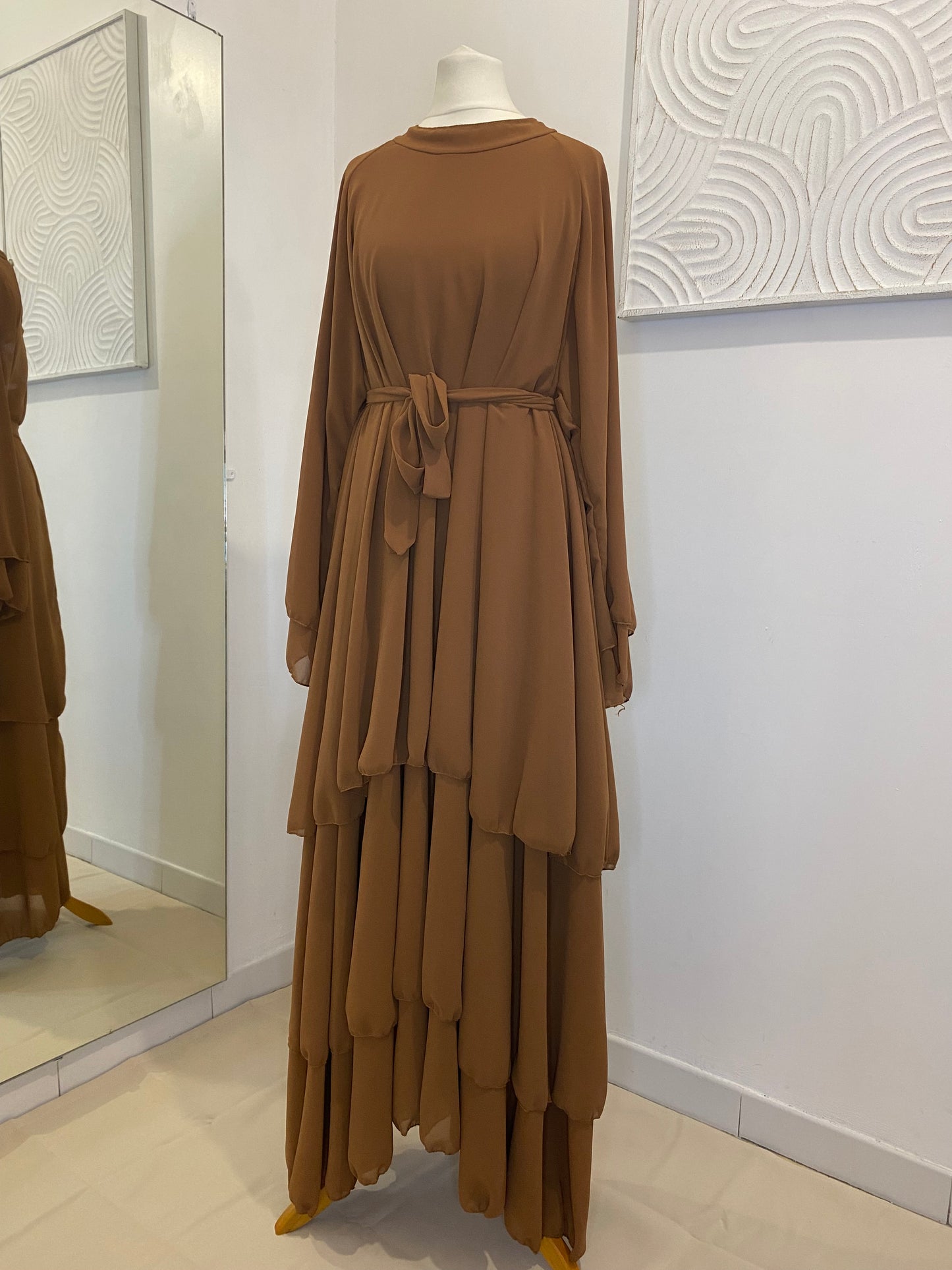 Abaya à volants marron