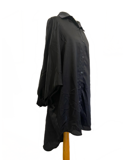 Chemise satinée longue noire