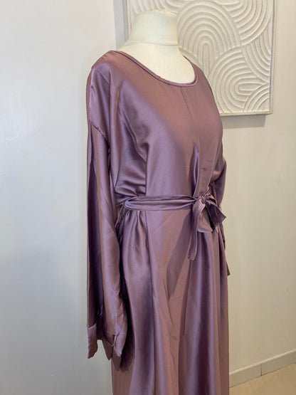 Abaya satinée mauve